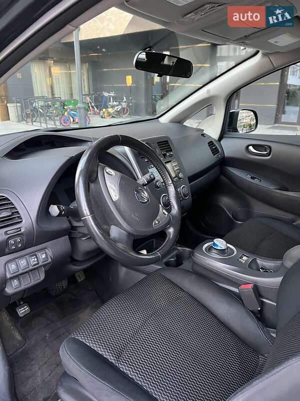Хэтчбек Nissan Leaf 2015 в Киеве фото 5 Хэтчбек Nissan Leaf 2015 в Киеве