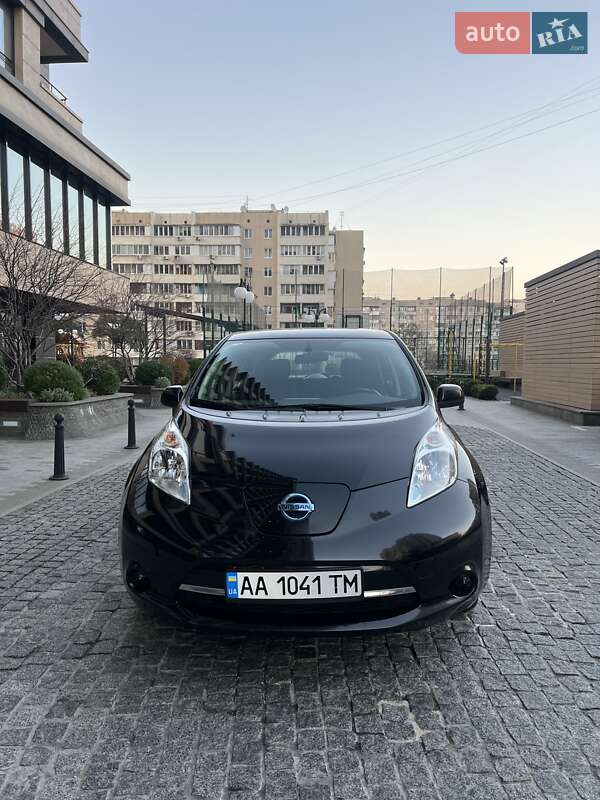 Хэтчбек Nissan Leaf 2015 в Киеве фото 2 Хэтчбек Nissan Leaf 2015 в Киеве