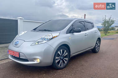 Хетчбек Nissan Leaf 2015 в Дрогобичі