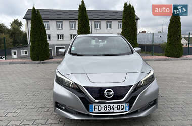 Хэтчбек Nissan Leaf 2019 в 