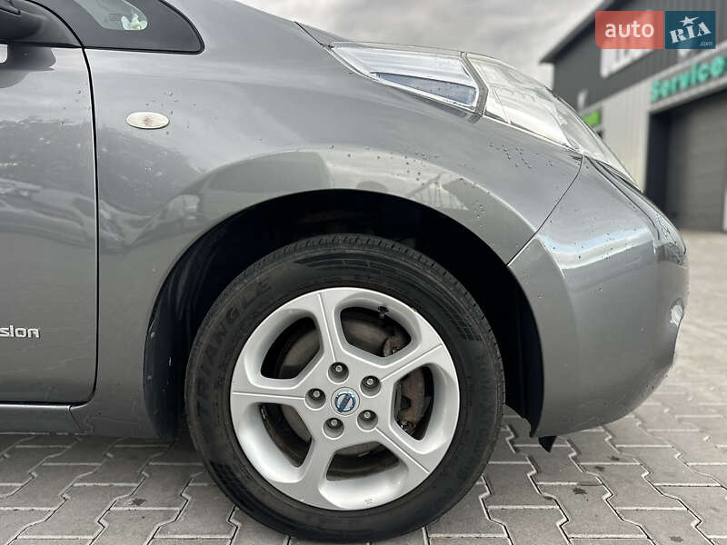 Хэтчбек Nissan Leaf 2013 в Владимире