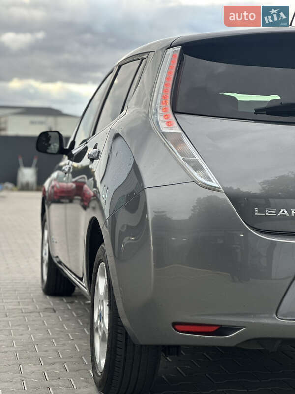 Хэтчбек Nissan Leaf 2013 в Владимире