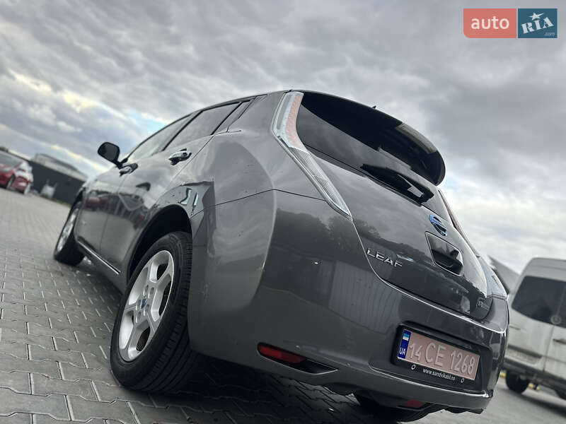 Хэтчбек Nissan Leaf 2013 в Владимире