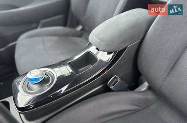 Хетчбек Nissan Leaf 2013 в 