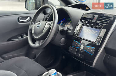 Хетчбек Nissan Leaf 2013 в 