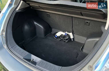 Хэтчбек Nissan Leaf 2014 в 