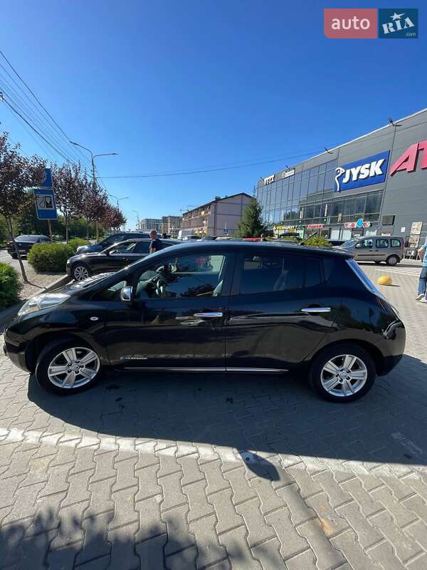Хэтчбек Nissan Leaf 2013 в Ужгороде