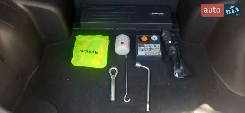 Хэтчбек Nissan Leaf 2013 в Ужгороде