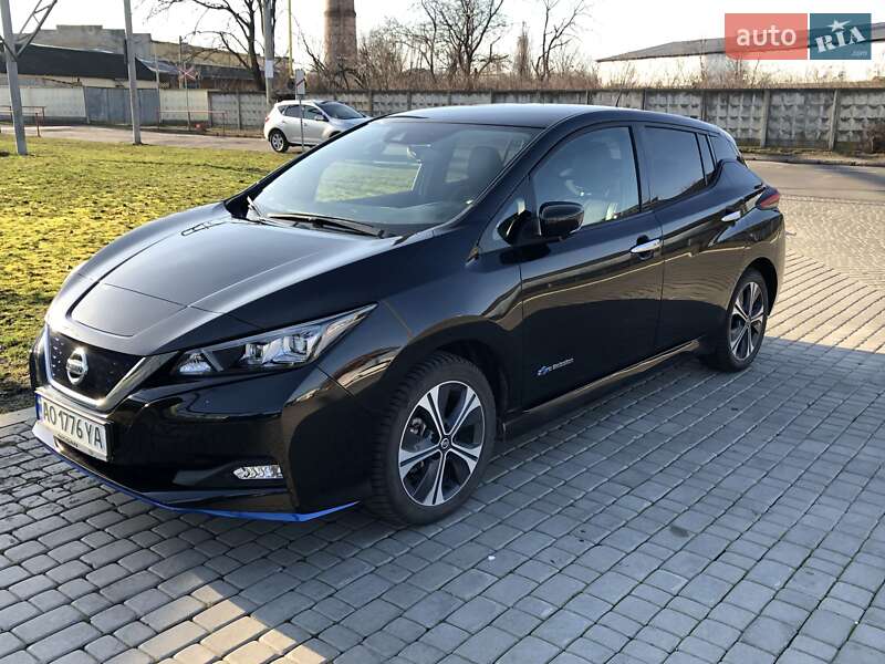 Хэтчбек Nissan Leaf 2020 в Мукачево