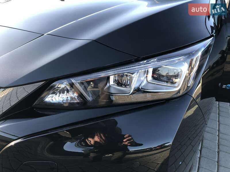 Хэтчбек Nissan Leaf 2020 в Мукачево