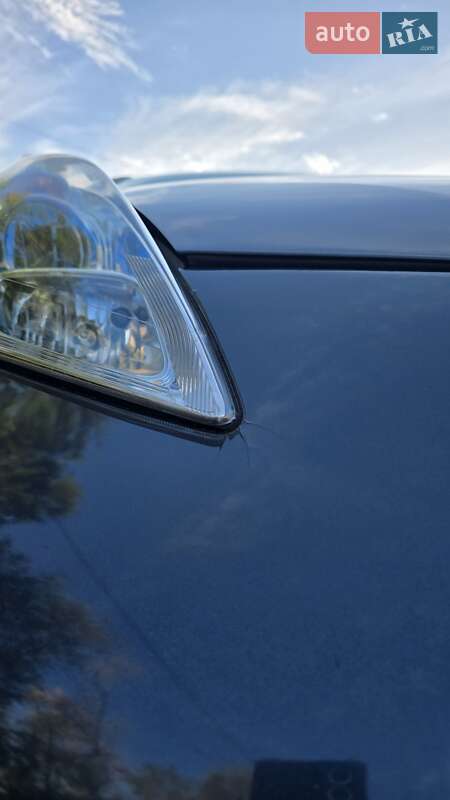 Хэтчбек Nissan Leaf 2013 в Запорожье