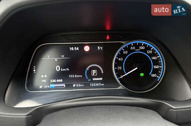 Хэтчбек Nissan Leaf 2018 в 