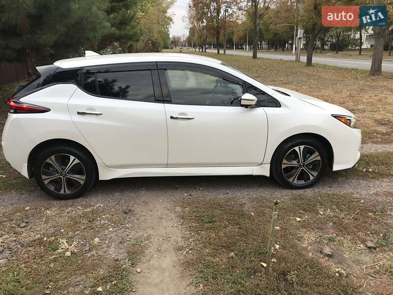 Хэтчбек Nissan Leaf 2021 в Харькове