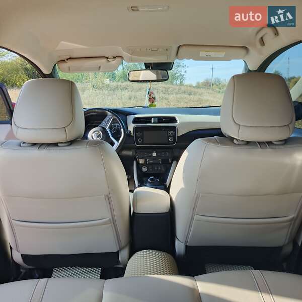 Хетчбек Nissan Leaf 2018 в Зіньківі