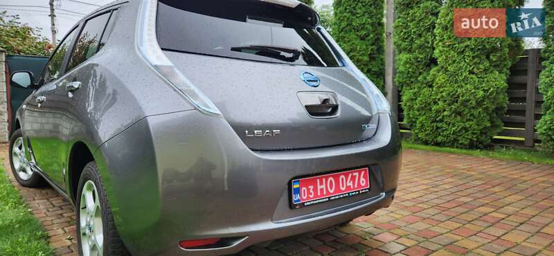 Хэтчбек Nissan Leaf 2014 в Ровно