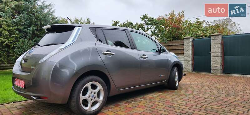 Хэтчбек Nissan Leaf 2014 в Ровно
