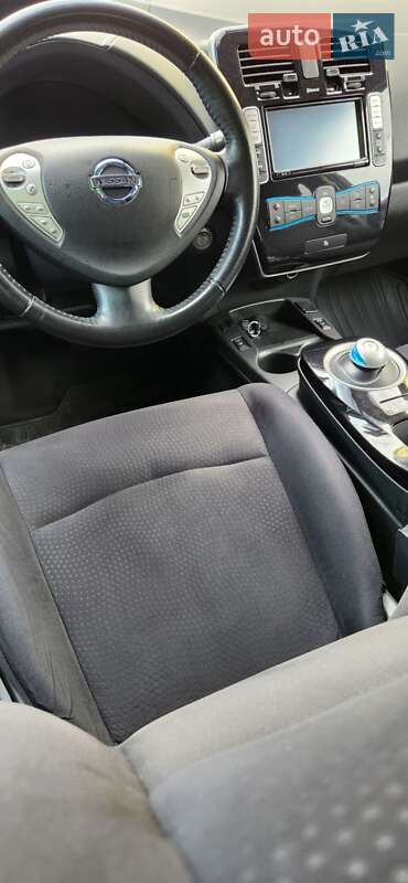 Хэтчбек Nissan Leaf 2014 в Ровно