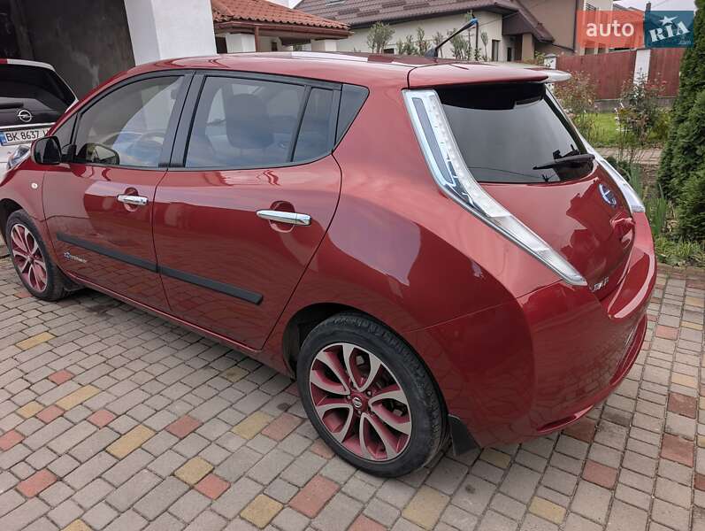 Хетчбек Nissan Leaf 2012 в Білій Криниці фото 7 Хетчбек Nissan Leaf 2012 в Білій Криниці