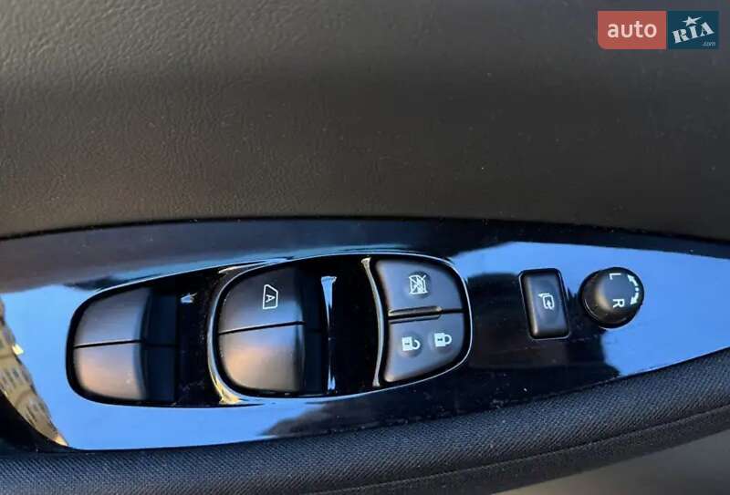 Хэтчбек Nissan Leaf 2018 в Кропивницком фото 7 Хэтчбек Nissan Leaf 2018 в Кропивницком