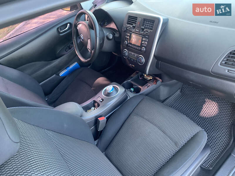 Хэтчбек Nissan Leaf 2014 в Днепре фото 5 Хэтчбек Nissan Leaf 2014 в Днепре