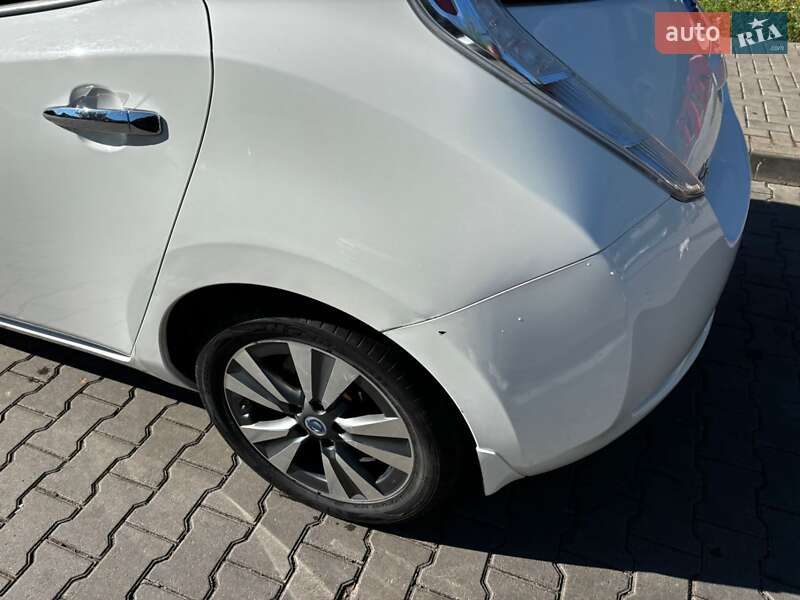 Хэтчбек Nissan Leaf 2013 в Одессе