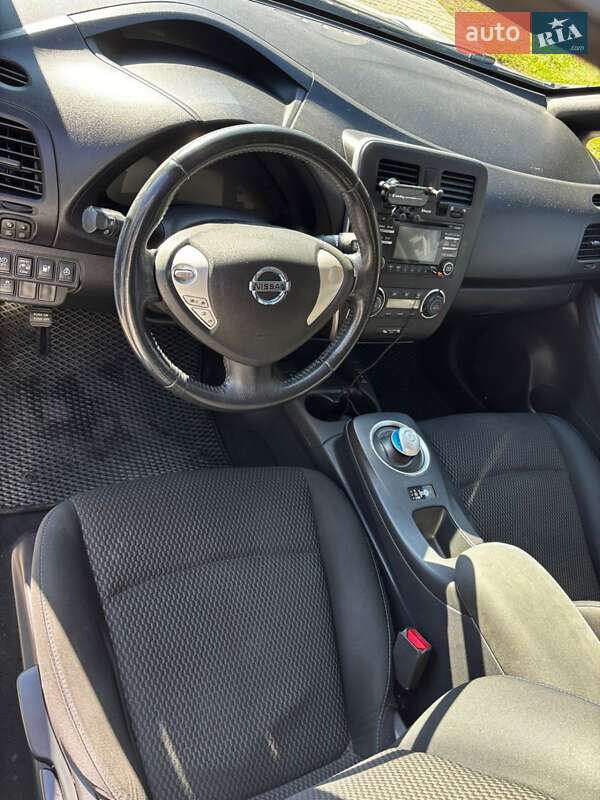 Хэтчбек Nissan Leaf 2013 в Одессе