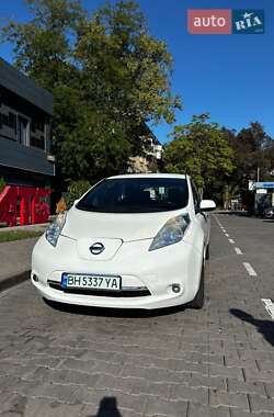 Хэтчбек Nissan Leaf 2013 в Одессе
