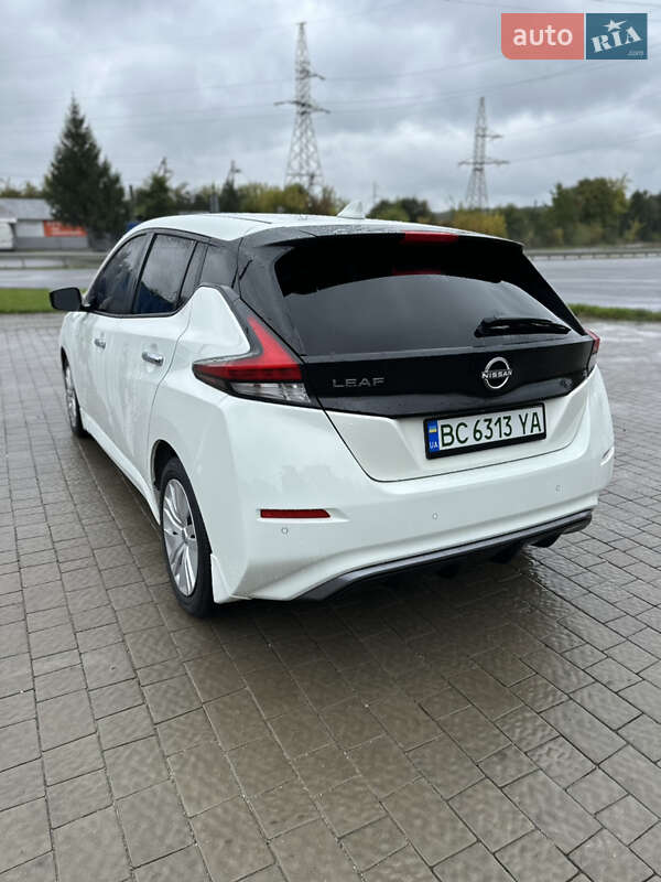 Хэтчбек Nissan Leaf 2023 в Тернополе
