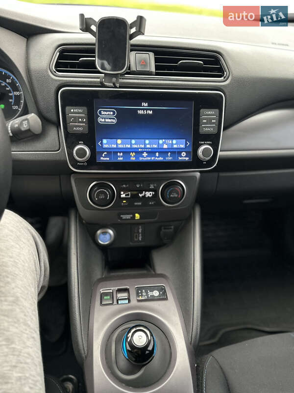 Хэтчбек Nissan Leaf 2023 в Тернополе