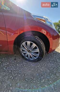 Хэтчбек Nissan Leaf 2013 в Калуше