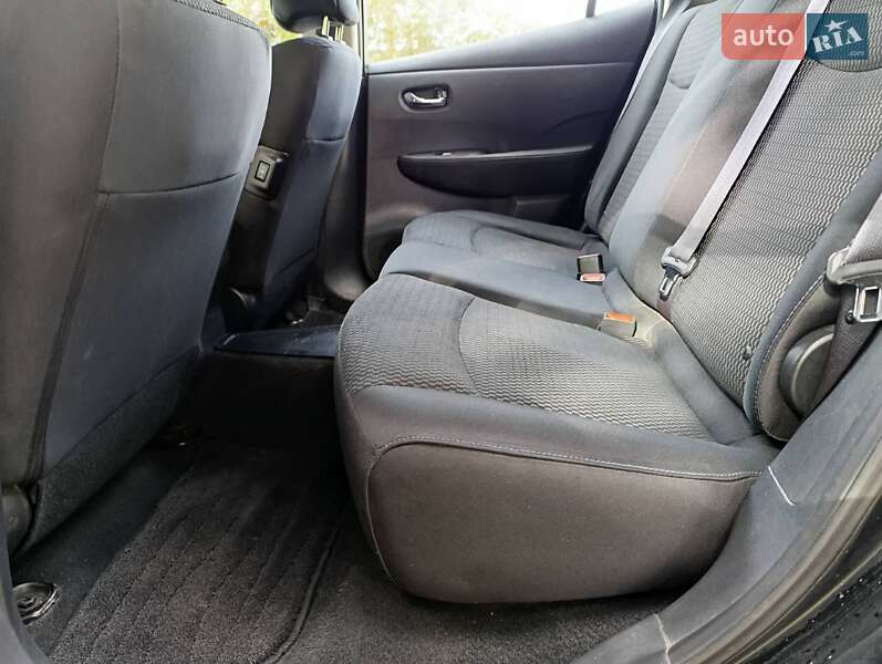Хэтчбек Nissan Leaf 2013 в Луцке