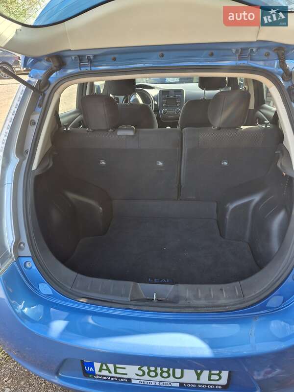 Хэтчбек Nissan Leaf 2013 в Днепре