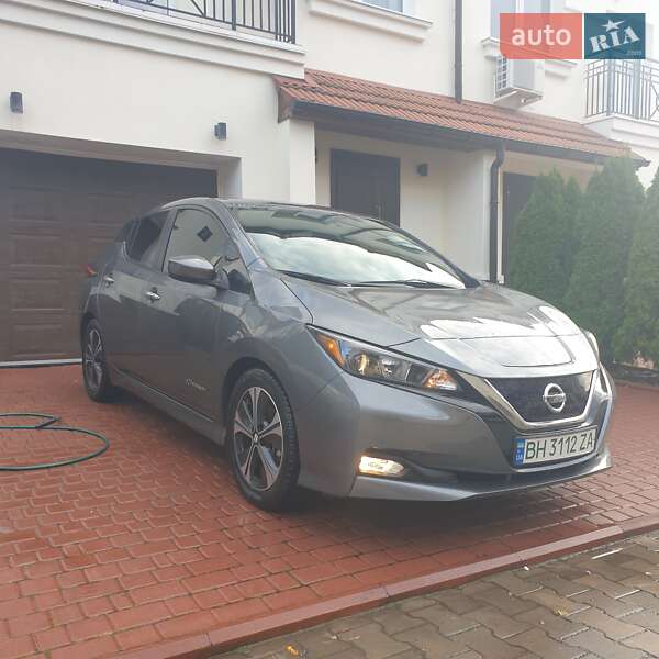Хэтчбек Nissan Leaf 2018 в Одессе