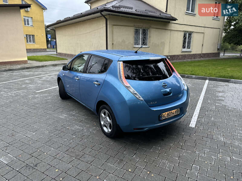 Хэтчбек Nissan Leaf 2012 в Львове