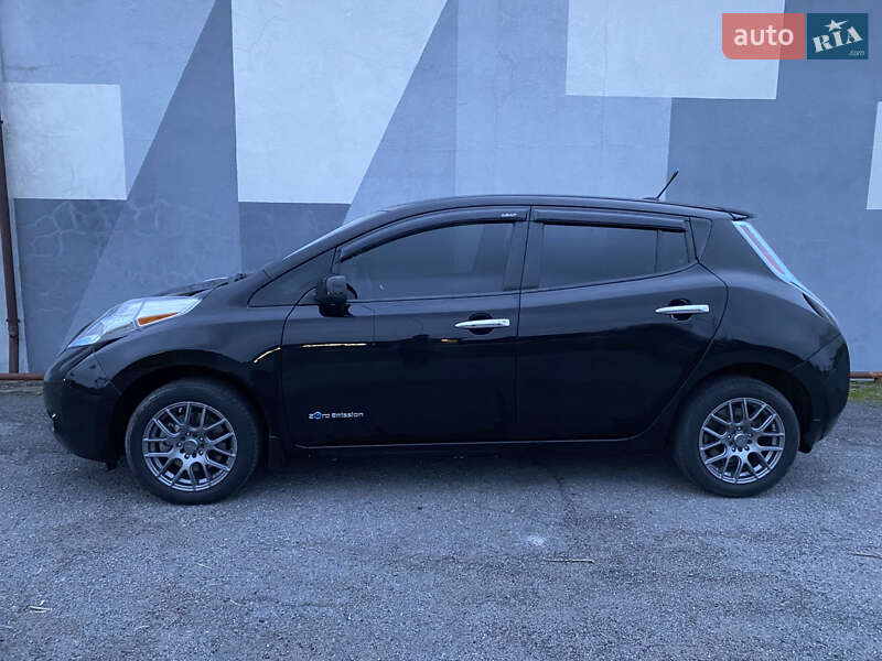 Хэтчбек Nissan Leaf 2014 в Виннице