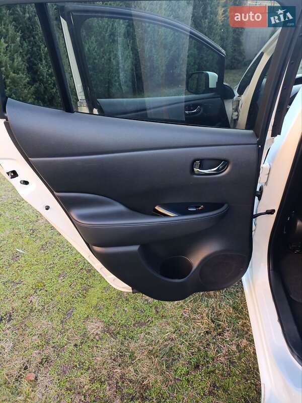 Хетчбек Nissan Leaf 2014 в Кропивницькому фото 21 Хетчбек Nissan Leaf 2014 в Кропивницькому