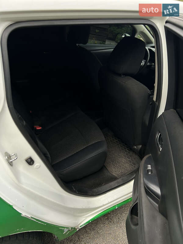 Хэтчбек Nissan Leaf 2015 в Днепре фото 11 Хэтчбек Nissan Leaf 2015 в Днепре