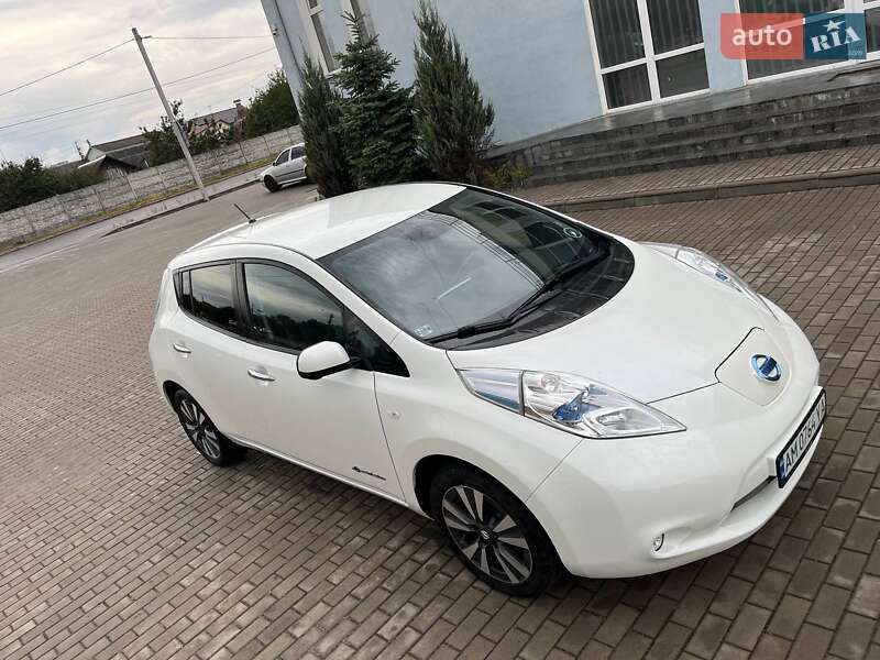 Хэтчбек Nissan Leaf 2015 в Житомире фото 9 Хэтчбек Nissan Leaf 2015 в Житомире