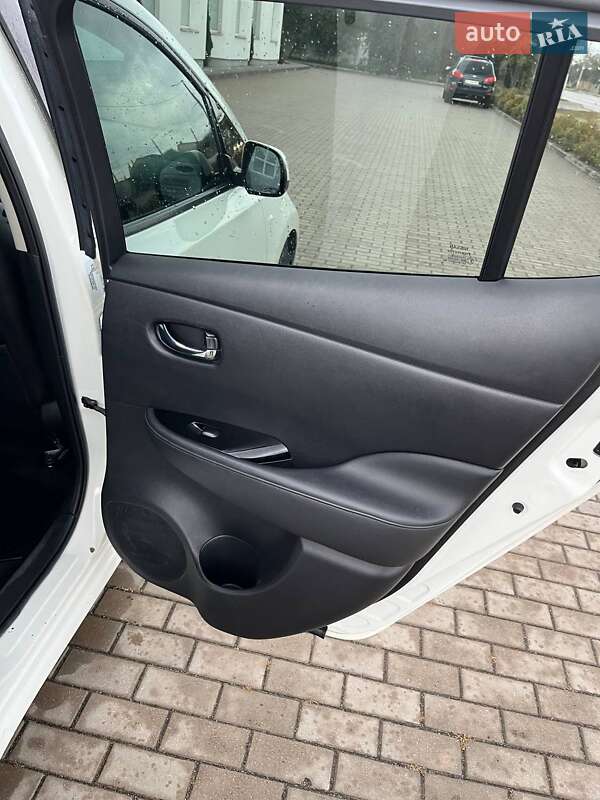 Хэтчбек Nissan Leaf 2015 в Житомире фото 20 Хэтчбек Nissan Leaf 2015 в Житомире