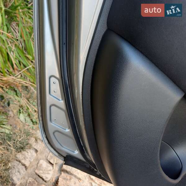 Хэтчбек Nissan Leaf 2015 в Первомайске