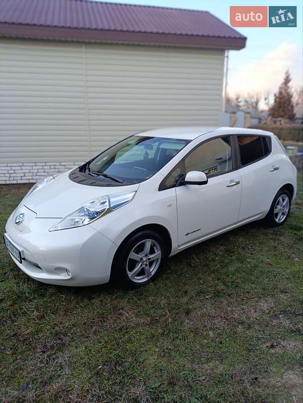 Хетчбек Nissan Leaf 2014 в Кропивницькому фото 31 Хетчбек Nissan Leaf 2014 в Кропивницькому