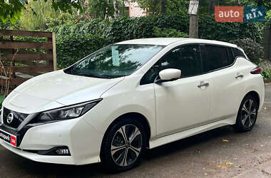 Хэтчбек Nissan Leaf 2020 в Киеве