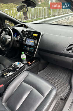 Хэтчбек Nissan Leaf 2014 в 