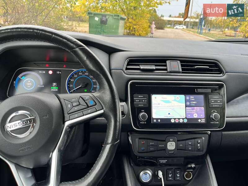 Хэтчбек Nissan Leaf 2018 в Днепре
