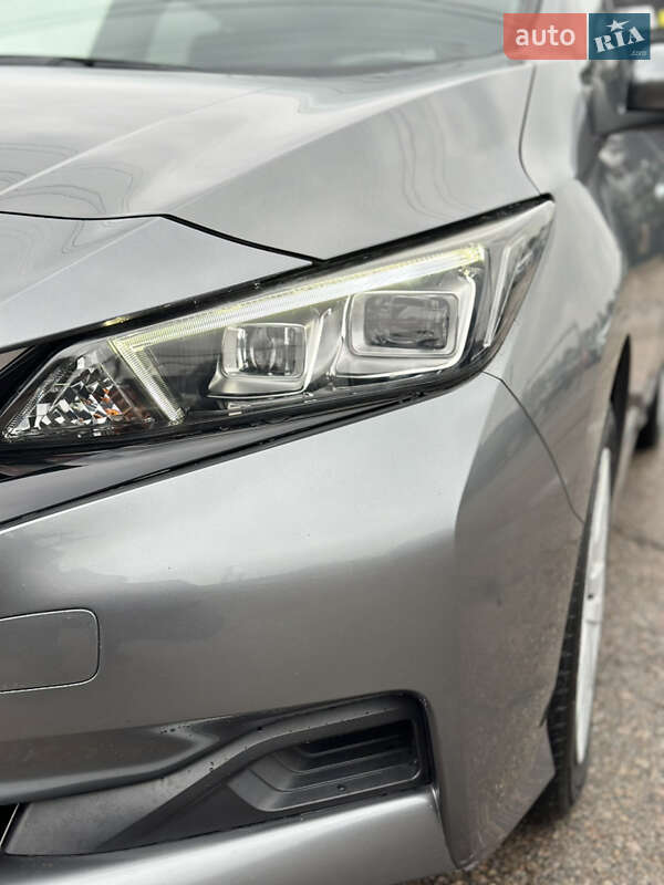 Хэтчбек Nissan Leaf 2019 в Киеве