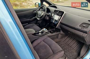 Хэтчбек Nissan Leaf 2014 в 