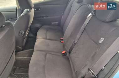 Хэтчбек Nissan Leaf 2014 в 