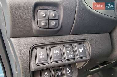 Хэтчбек Nissan Leaf 2014 в 