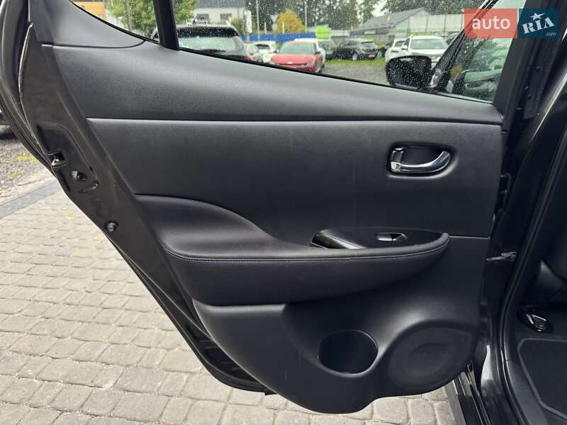 Хетчбек Nissan Leaf 2018 в Вінниці фото 37 Хетчбек Nissan Leaf 2018 в Вінниці