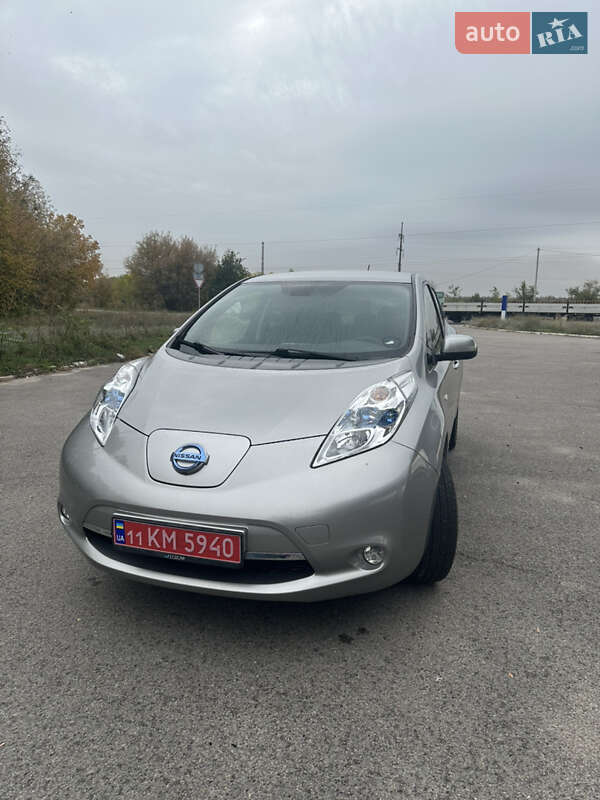 Хетчбек Nissan Leaf 2015 в Кам'янському